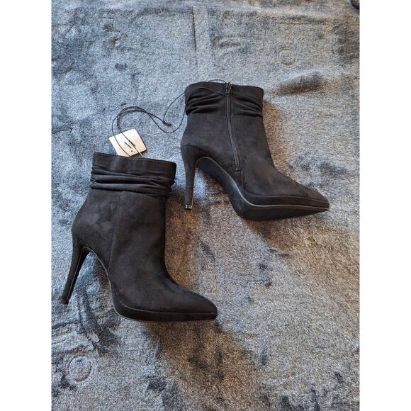 Worthington Womans SZ 9 Black Wor Bronte Faux Suede Zip Heeled 4"Ankle‎ Boots - Picture 1 of 10